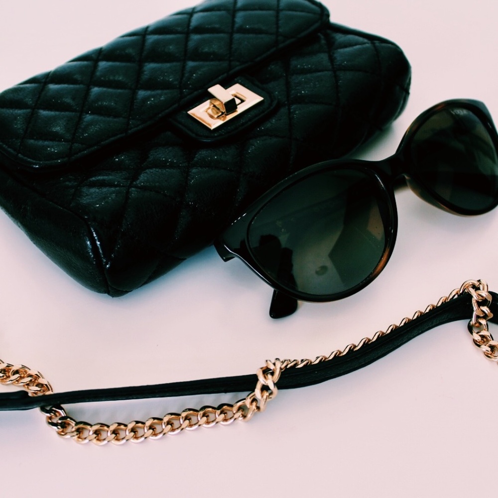 Forever 21 Mini Black and Gold Bag